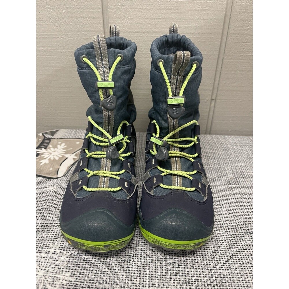 Keen Boys Winter Boots Size 2